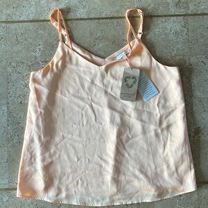 NWT Skies are Blue Peach silky tank size small